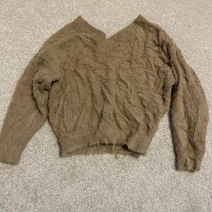 Brown Crew Neck Sweater with Ribbed Hem and Long Sleeves